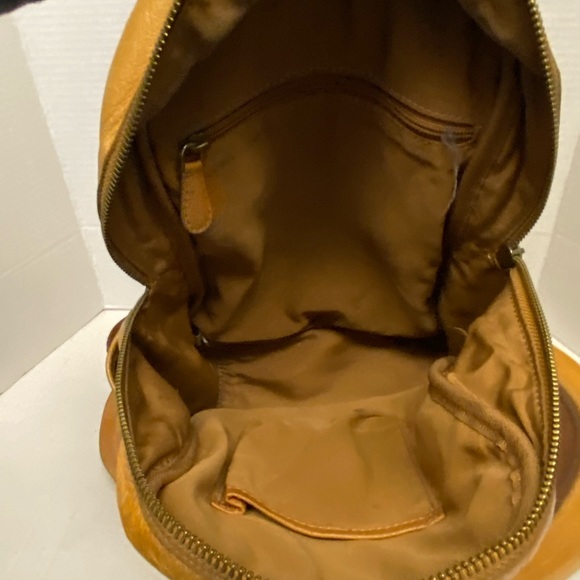 Unbranded Vintage Leather Backapack main image 2